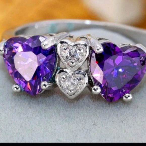 STERLING DOUBLE HEART AMETHYST RING SIZE 7/ 8 - Picture 3 of 3